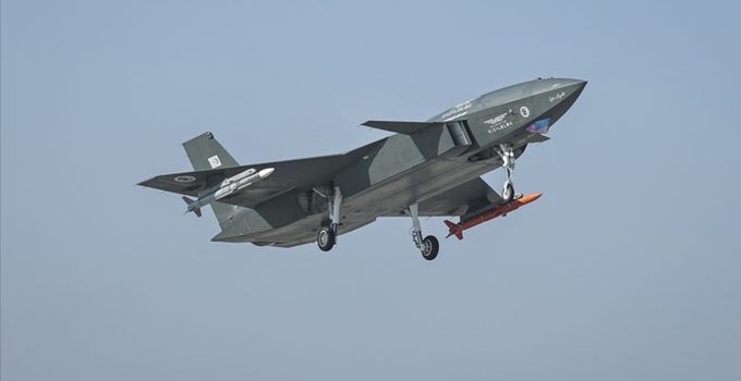 Bayraktar KIZILELMA’dan dünyada bir ilk